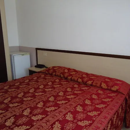 Boston Hotel 3*