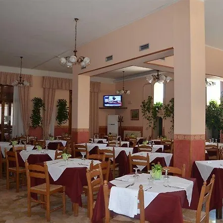 Hotel Boston 3*